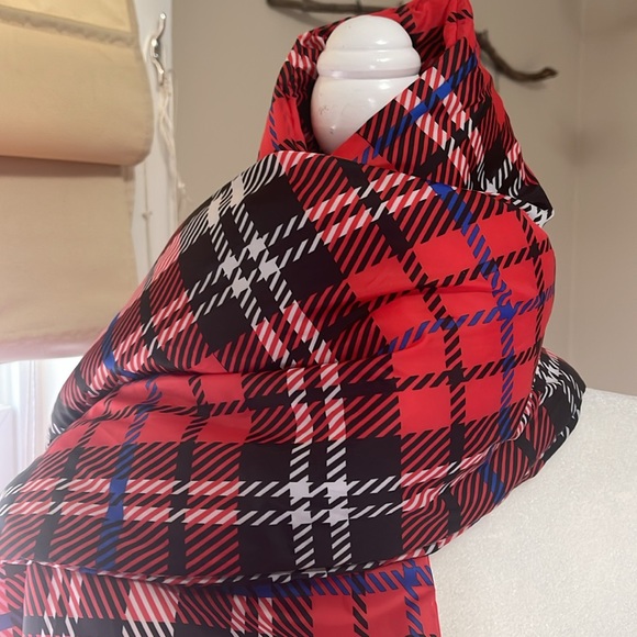 BCBGeneration Scarf - Picture 1 of 4